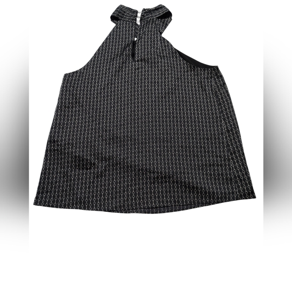 Express Tops - Express Black & White Geometric Print Halter Top - Size M - Chic Blouse